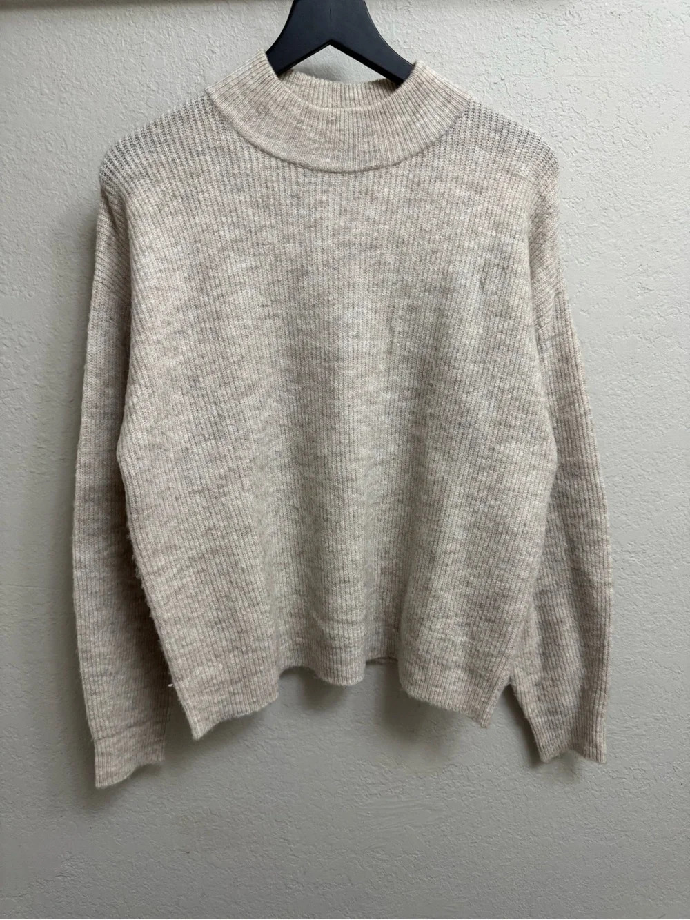 Cozy Ribbed Mock-Neck Sweater - Cream